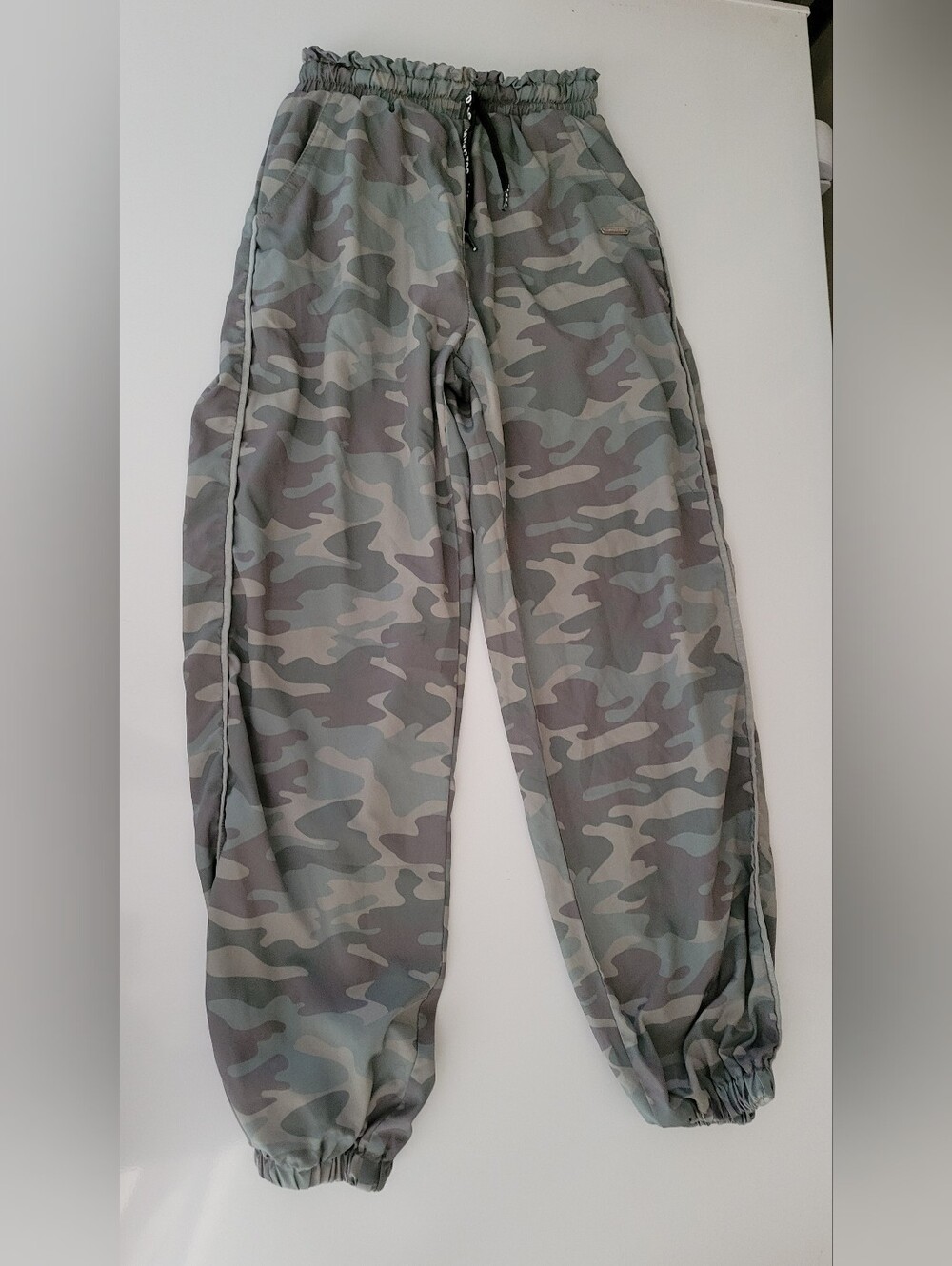 Girl's Limited Too Camo Joggers Size 10